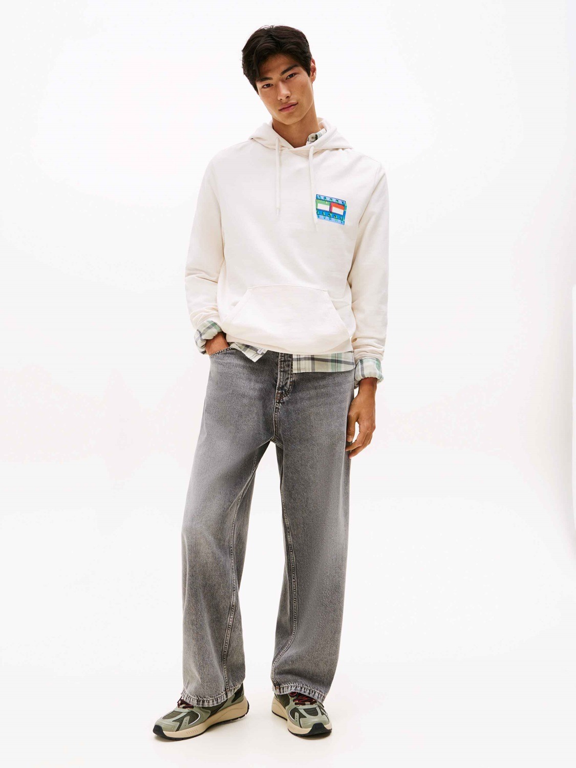 DM0DM22077_YBH_alternate2-lowres