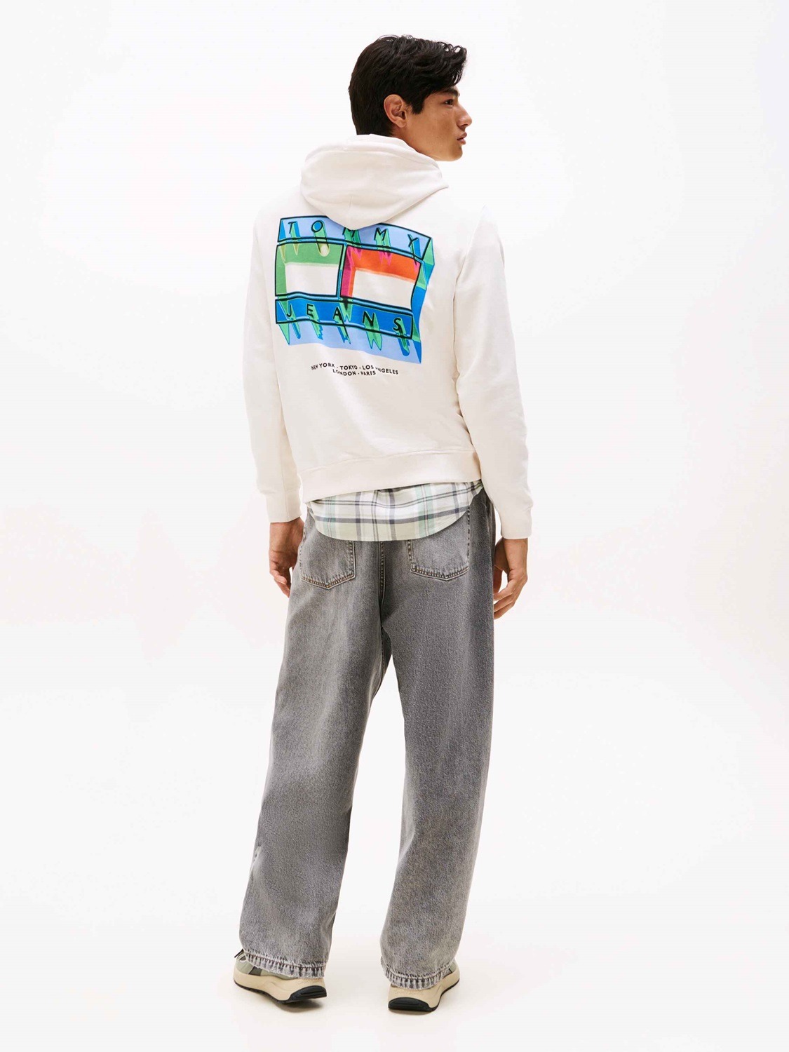 DM0DM22077_YBH_alternate5-lowres