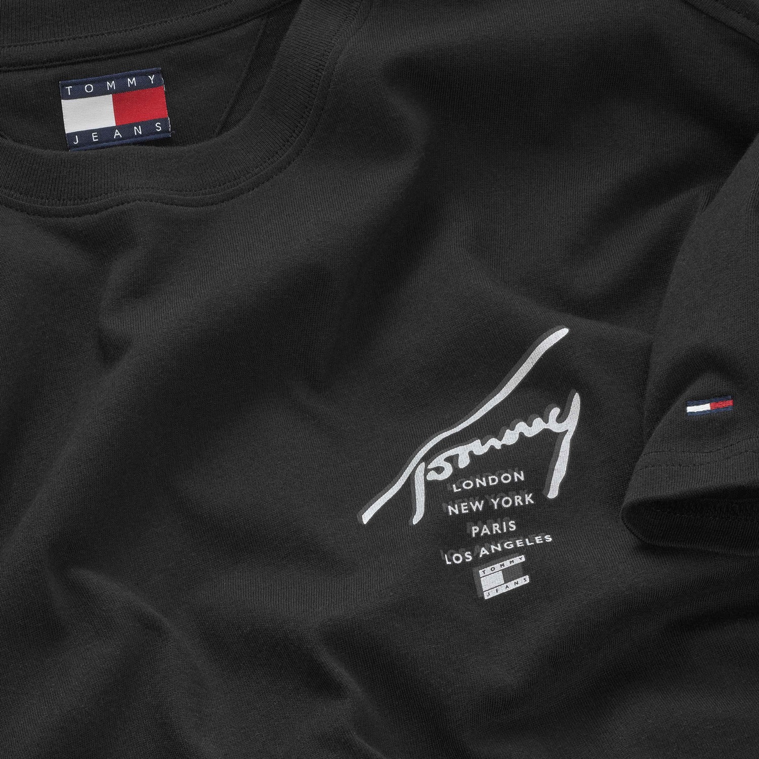 DM0DM22120BDS_D3-lowres