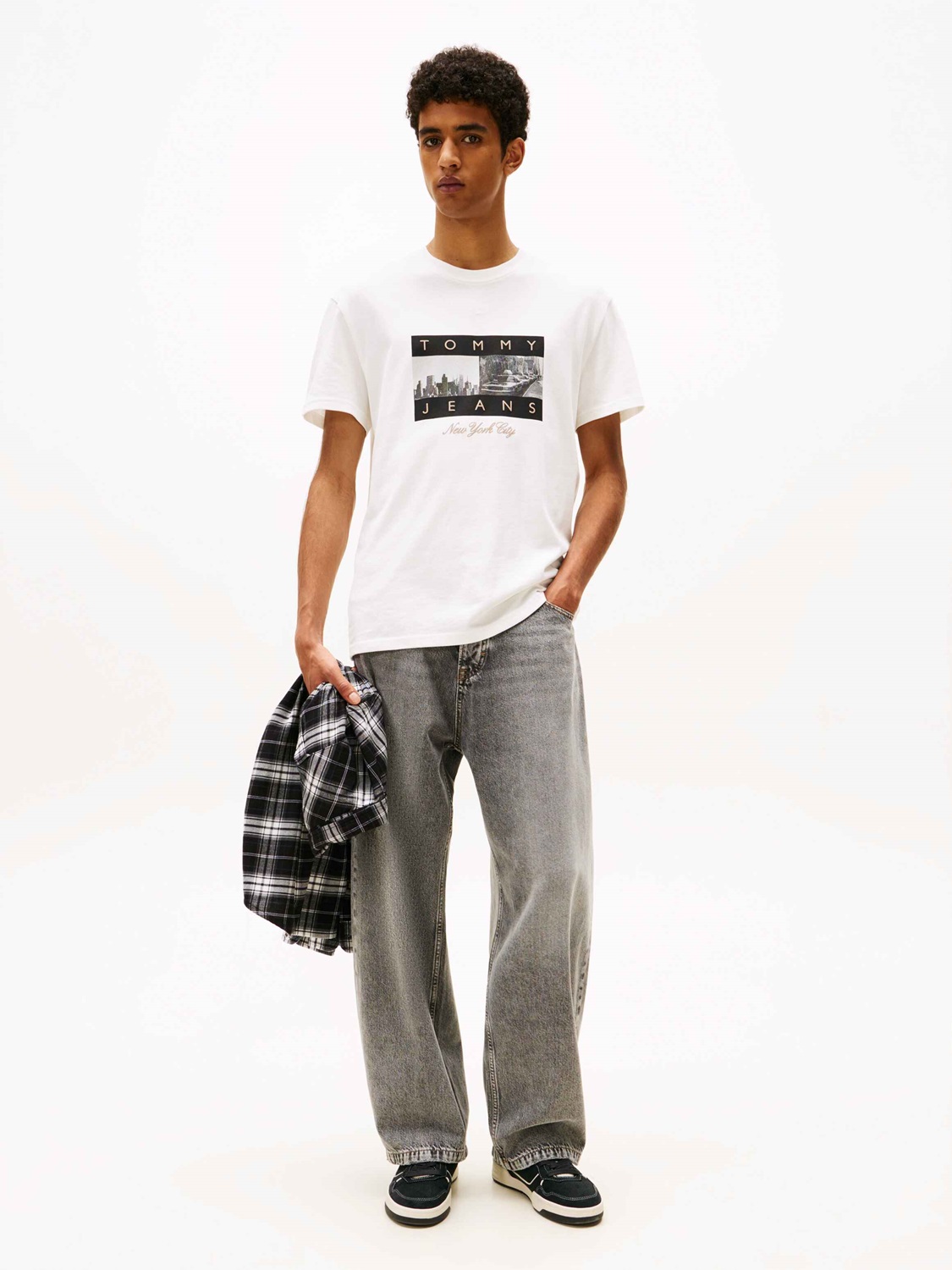 DM0DM22464_YBL_alternate2-lowres