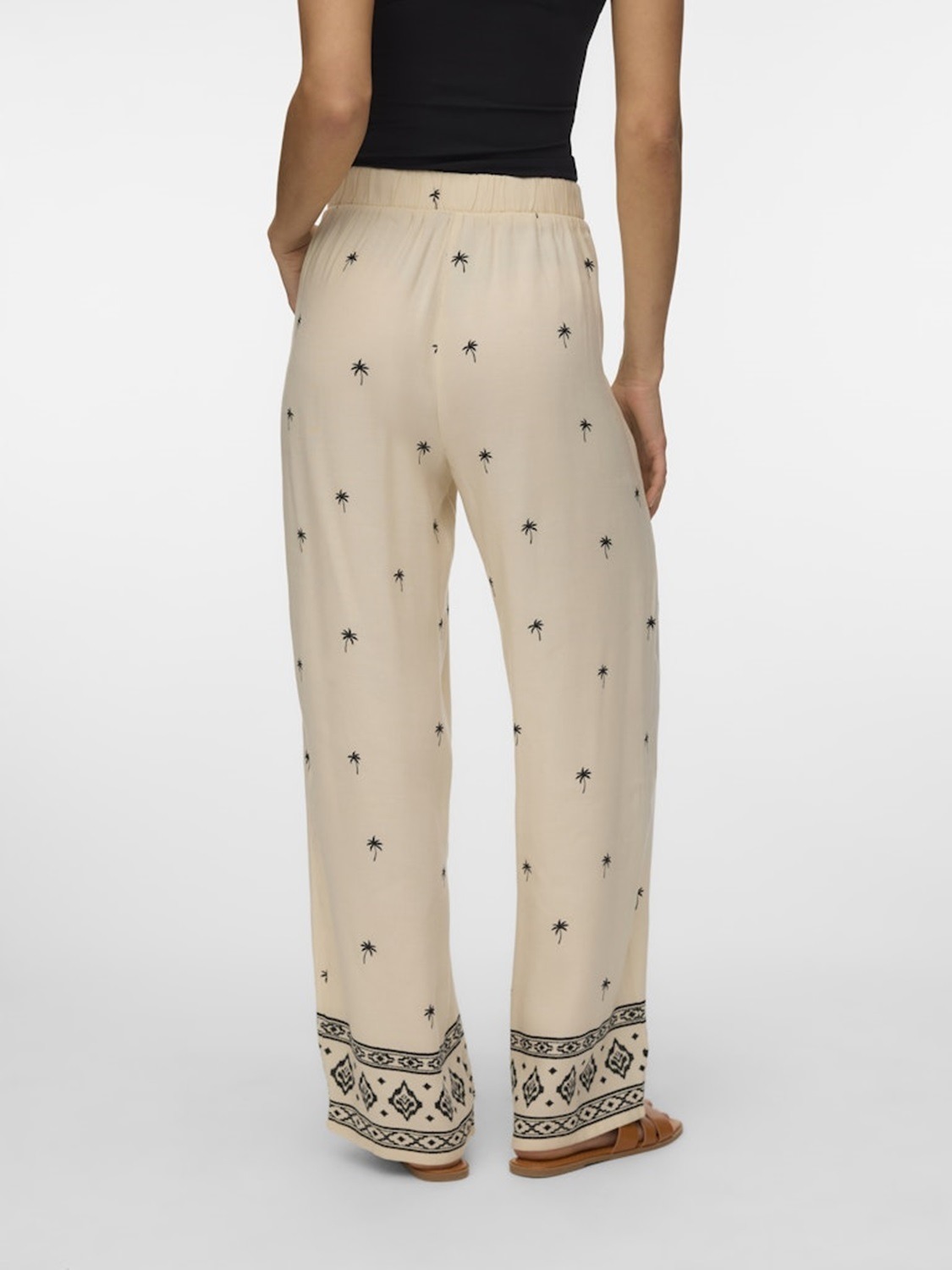 VERO-MODA_Springsummer_4985932_10345546 (2)