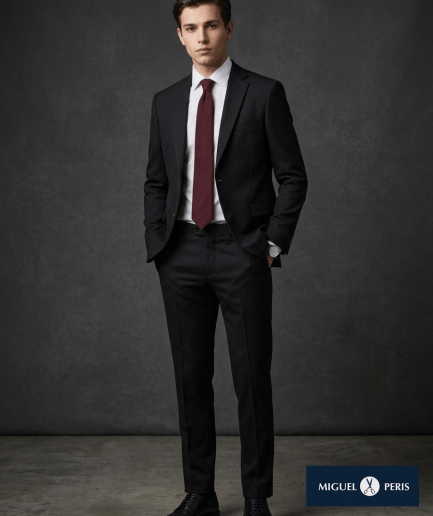 Traje Slim Fit Super Elástico en Negro